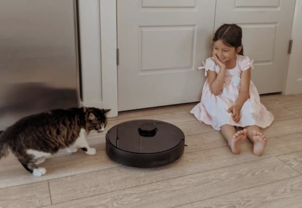 robot vacuum with cleaning station